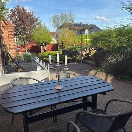 Garden By The Sea 손더보그